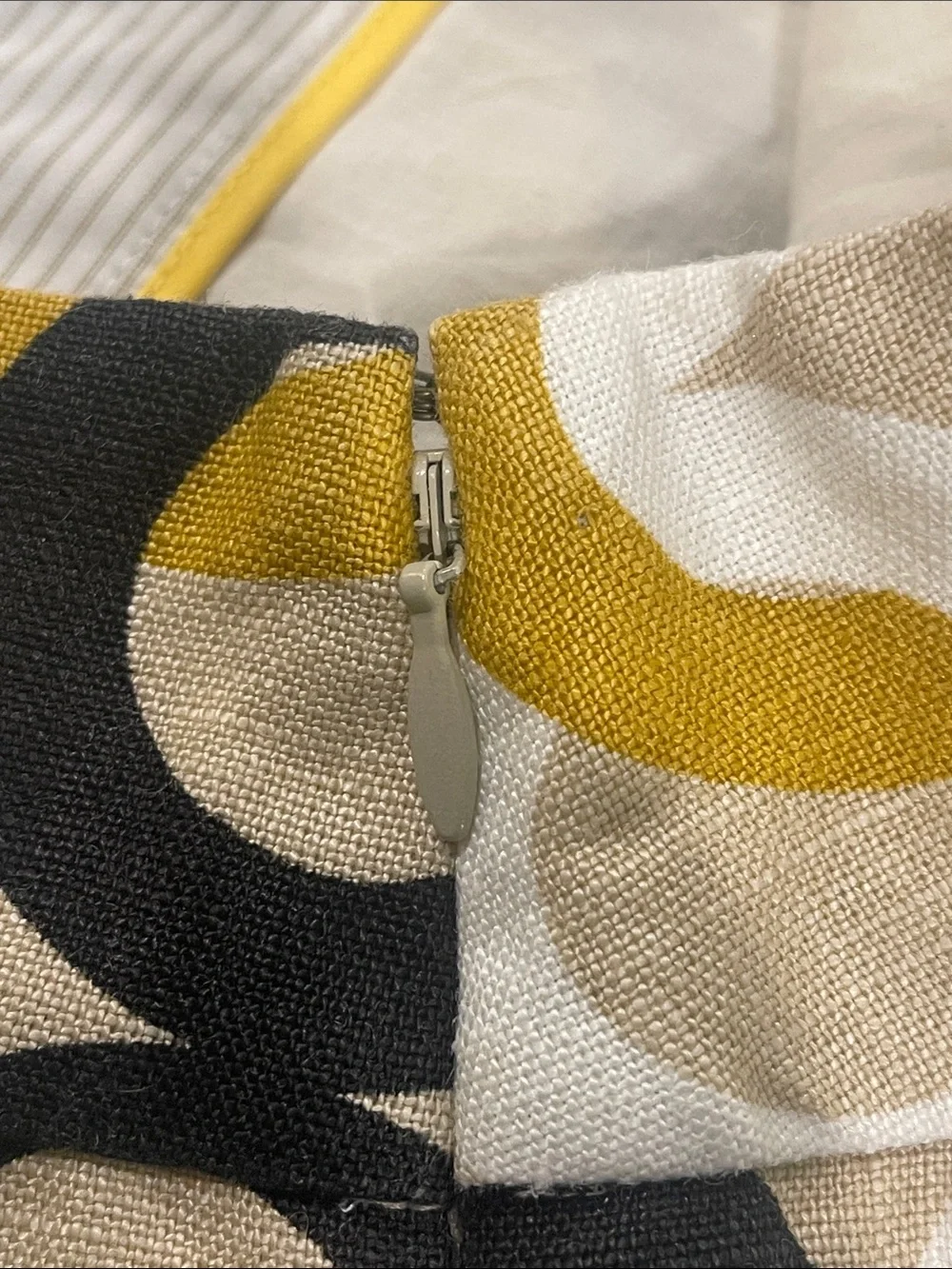 J.Crew Linen Modern Retro Mini Skirt With Interlocking Rings Size 6